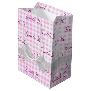 Sacola Para Presentes Média Doce 16 Arco De Aniversário Na Gingham Medium Gif