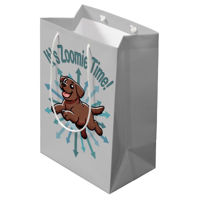 Sacola Para Presentes Média É Zoomie Time Chocolate Lab (Verso inclinado)