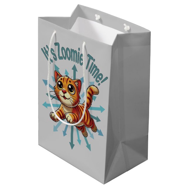 Sacola Para Presentes Média É Zoomie Time Orange Tabby Cat (Verso inclinado)
