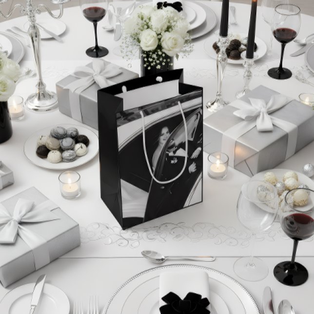 Sacola Para Presentes Média Elegant Black & White Wedding Gift Bag (Criador carregado)