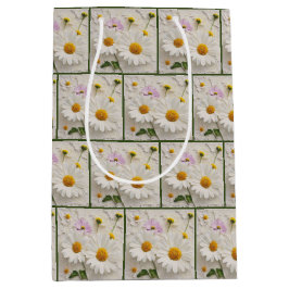 Sacola Para Presentes Média Flores de margarida e Cosmos em Papel Distinto