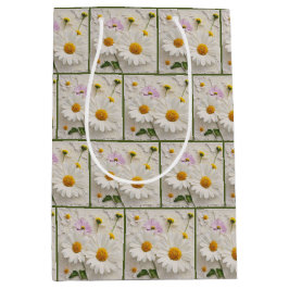 Sacola Para Presentes Média Flores de Margarida e Cosmos em Papel Envelhecido