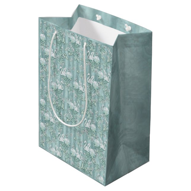Sacola Para Presentes Média Flores de Seda Verde e Flamingos (Verso inclinado)