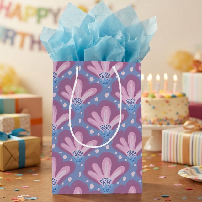Sacola Para Presentes Média Flores Pintadas de Rosa e Azul Com Pontos (Perfect for anyone. Cute painted flowers bring a little playfulness to your gift.)