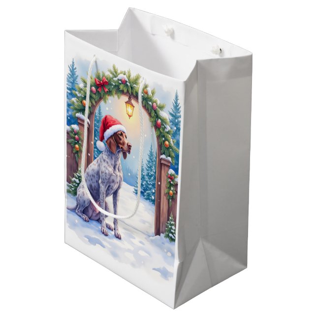 Sacola Para Presentes Média German Shorthaired Pointer Snowy Gate Santa Hat (Frente inclinada)