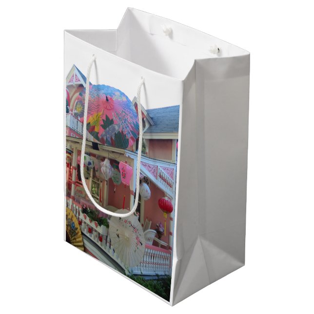 Sacola Para Presentes Média Grande Iluminação a Rosa - O Vinho de Martha (Frente inclinada)