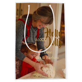 Sacola Para Presentes Média Holly Jolly family holiday photo beige year naboho