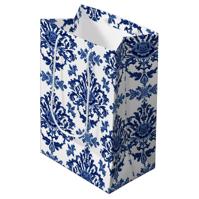 Sacola Para Presentes Média Luxury Royal Blue and White Baroque Floral Pattern (Frente inclinada)