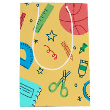 Materiais escolares amarelos de volta às aulas