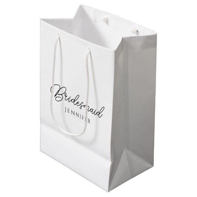 Sacola Para Presentes Média Modelo de Nome Bridesmaid Womens Personalizável (Frente inclinada)