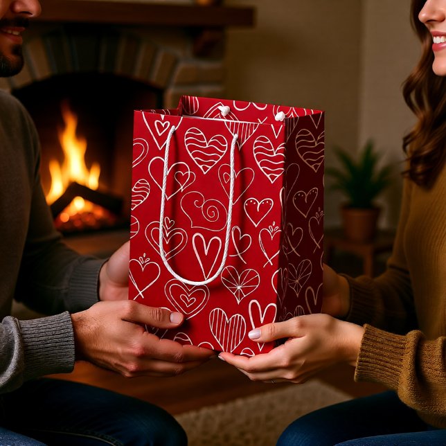 Sacola Para Presentes Média Namorados do padrão cardíaco vermelho (Romantic Red and White Hand-Drawn Heart Valentine Medium Gift Bag)