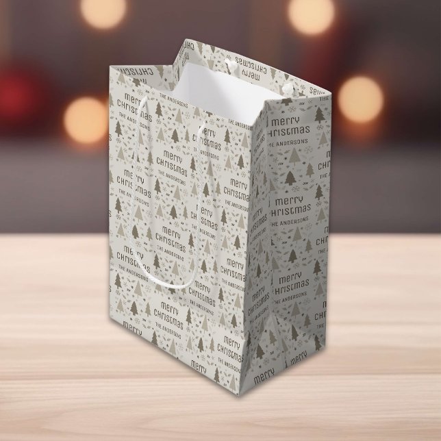 Sacola Para Presentes Média Nome da Família Personalizada de Natal (Christmas Custom Family Name Medium Gift Bag)