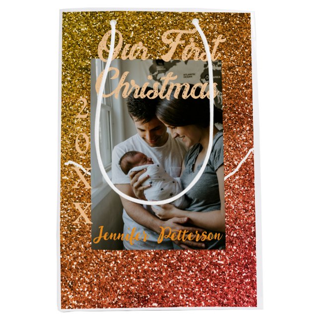 Sacola Para Presentes Média Our first Christmas orange red glitter photo year (Frente)