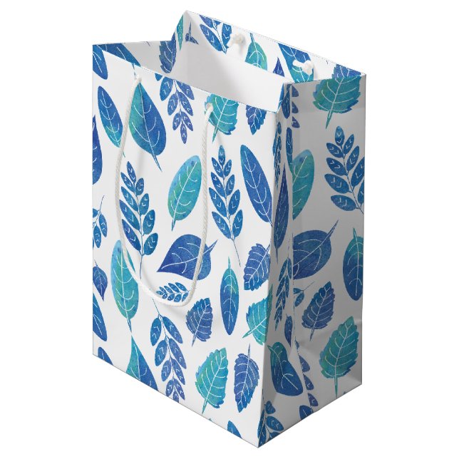 Sacola Para Presentes Média Padrão de Folhas de Aquarela Azul (Frente inclinada)