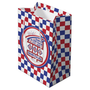 Sacola Para Presentes Média Personalizado EUA 250 – Marquee Retro Patriótico
