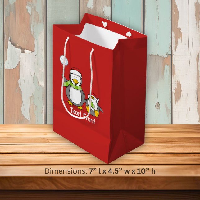 Sacola Para Presentes Média Pinguins se atirando bolas de neve no Natal (Criador carregado)