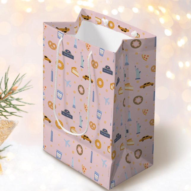 Sacola Para Presentes Média Pink-Blush de Padrão de Nova Iorque de Chic (Criador carregado)