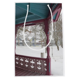 Sacola Para Presentes Média Porch View em um dia de neve - Martha's Vineyard