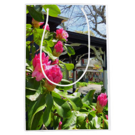 Sacola Para Presentes Média Primavera Blooms em Cottage City - Martha's Vineya