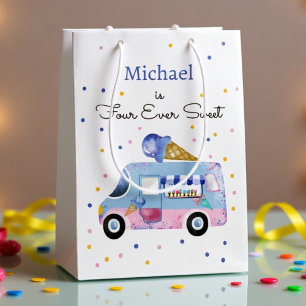 Sacola Para Presentes Média Quatro camionetas de sorvete doce no aniversário
