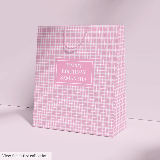 Sacola Para Presentes Média Saca de Presente com Nome Personalizado Clássico c (Birthday Gift Bag Pink Plaid Monogram Keepsake)