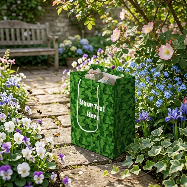 Sacola Para Presentes Média Saco de Papel de Presente Folhas de Morango Jardim (Criador carregado)