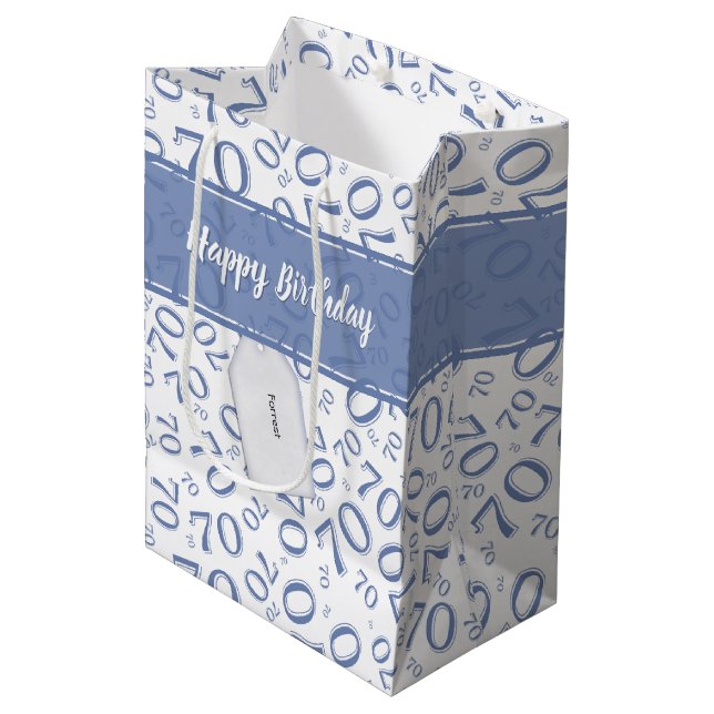 Sacola Para Presentes Média Seu texto: 70 Birthday Blue Number 70 Pattern (Frente inclinada)
