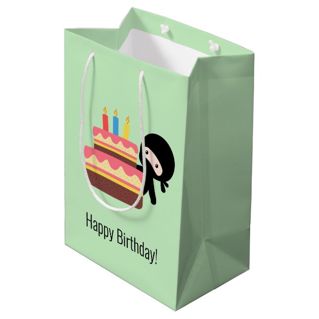Sacola Para Presentes Média Tiny Ninja Por Trás Do Bolo De Aniversário Verde (Verso inclinado)