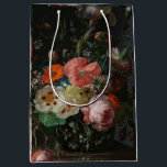 Sacola Para Presentes Média Vintage Dutch Master Still Life Rachel Ruysch<br><div class="desc">Step into the Dutch Golden Age with this masterfully restored reproduction of "Still Life with Flowers on a Marble Tabletop" (1716) by Rachel Ruysch. As one of the most celebrated floral painters in history, Ruysch was famous for her meticulous detail and dramatic, "moody" lighting. This piece features a lush, asymmetrical...</div>