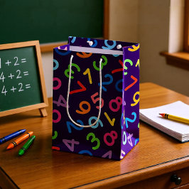 Sacola Para Presentes Média Voltar aos números escolares em fundo roxo