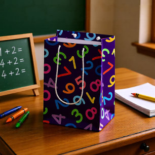 Sacola Para Presentes Média Voltar aos números escolares em fundo roxo