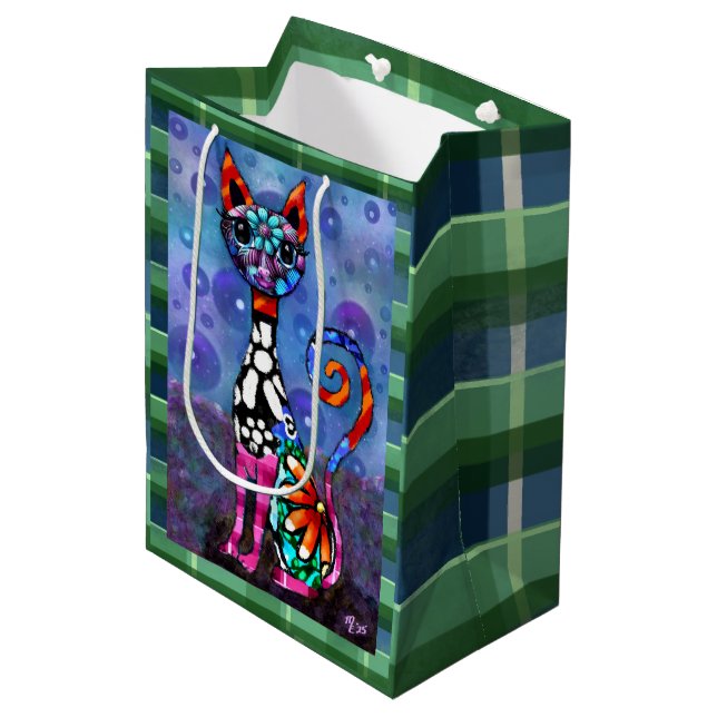Sacola Para Presentes Média Whimsical Big-Eyed Funky Abstract Kitty Cat (Frente inclinada)