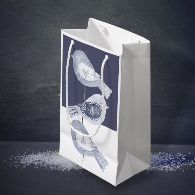 Sacola Para Presentes Pequena Aves Azuis do Natal Nórdico (Nordic Christmas Blue Birds Small Gift Bag from Ricaso)