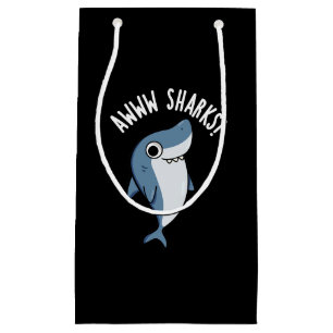 Sacola Para Presentes Pequena Awww Sharks Funny Animal Pun Dark BG