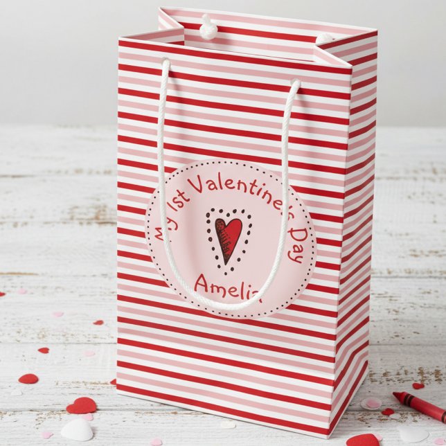 Sacola Para Presentes Pequena Bebês rosa, vermelho e branco, primeiro Namorados (Cute Trendy My 1st Valentine's Day Gift Bags for Baby Girl. Modern Red Pink Stripes Pattern for Kids)