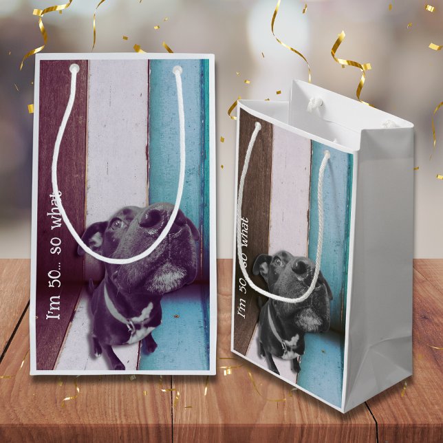 Sacola Para Presentes Pequena Blue Brown Funny 50th Cachorro Fechado ("I'm 50....so what"
Cutomize this 50th birthday collection and Celebrate this awesome milestone!)