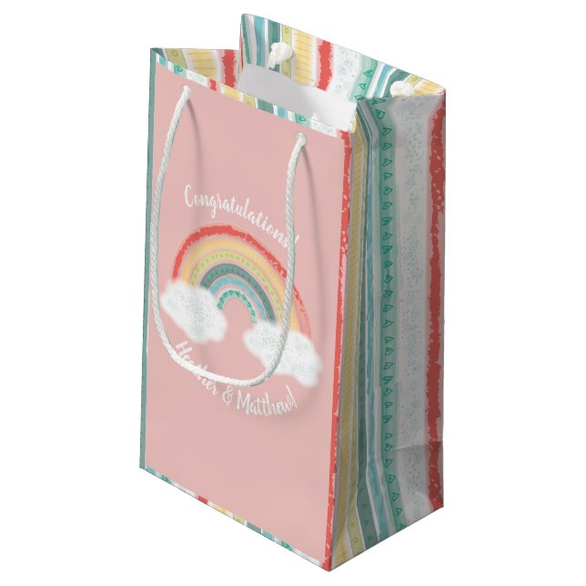 Sacola Para Presentes Pequena Boho Rainbow Chá de fraldas Rosa (Verso inclinado)