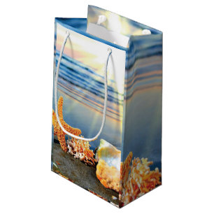 Sacola Para Presentes Pequena Conchas marítimas e estrelas-do-mar na praia