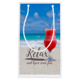 Sacola Para Presentes Pequena Daiquiri de Morango Congelado na Praia de Areia Az