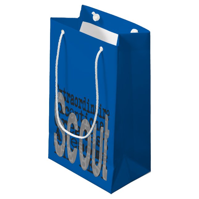 Sacola Para Presentes Pequena Extraordinário de escoteiro (Frente inclinada)