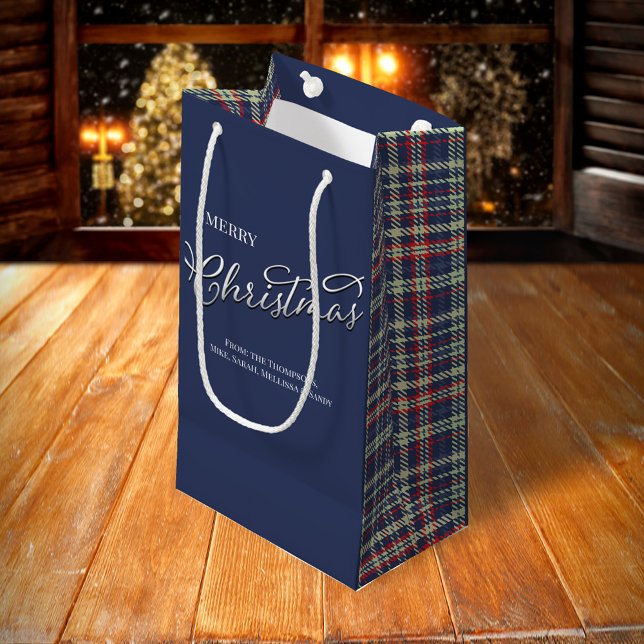 Sacola Para Presentes Pequena Feliz Natal - Script de Caligrafia Marinho Xadrez  (Merry Christmas navy blue, red, and green plaid pattern gift bag.)