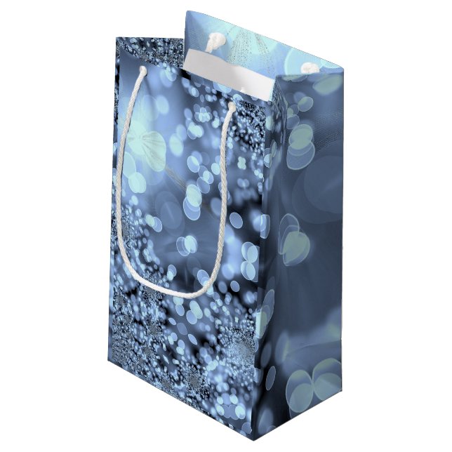 Sacola Para Presentes Pequena Floco de neve azul de prata de Natal (Verso inclinado)