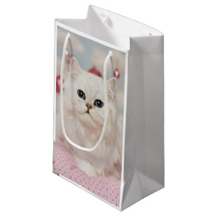 Sacola Para Presentes Pequena Gato persa que senta-se no travesseiro cor-de-rosa