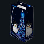 Sacola Para Presentes Pequena Gift Bag Christmas Snowman<br><div class="desc">Gift Bag Algo para todos oferece sacos personalizados de presentes, especialmente para você desenhado para expressar as belas palavras para o seu amado. Este saco de presentes de na moda único trará um sorriso aos seus entes queridos. Enquanto vocês já estão aqui, talvez queiram ver outros itens relacionados ao banheiro,...</div>