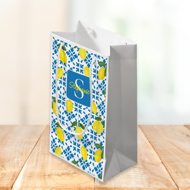 Sacola Para Presentes Pequena Monogram Blue Tile French Country Lemon Pattern  (Criador carregado)