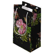 Padrão do bordado floral elegante em preto