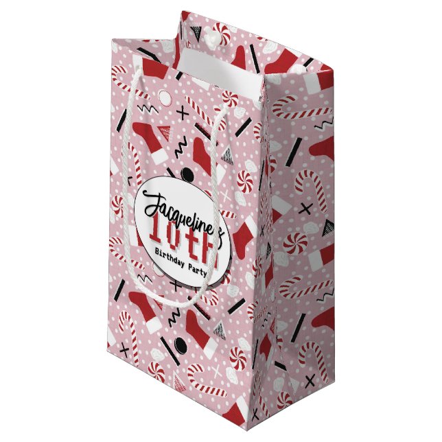 Sacola Para Presentes Pequena Pink Retro Christmas Peppermint Birthday (Frente inclinada)