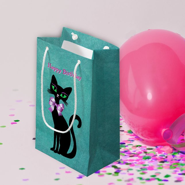 Sacola Para Presentes Pequena Pretty Elegant Black Birthday Cat Green Eyes Bow (Pretty cat green eyes wearing pink bow on teal happy birthday gift bags.)