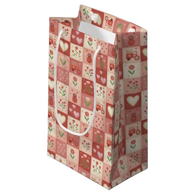 Sacola Para Presentes Pequena Sacolinha de Presente com Patchwork Doce Desenhado (Frente inclinada)