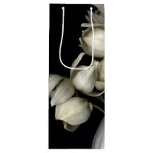 "Coração branco em preto"